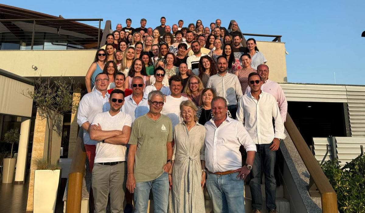 SanaClis Group Picture 25th Anniversary